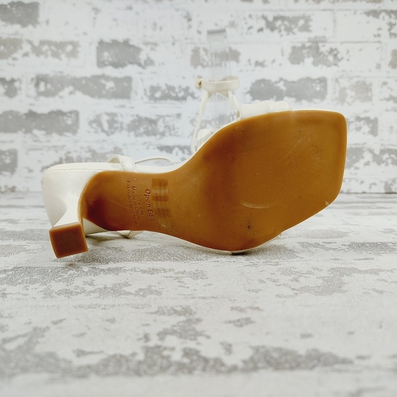 New Open Edit Kenni Ivory Gold Chain Ankle Strap Sandals W1003 - Picture 8 of 15